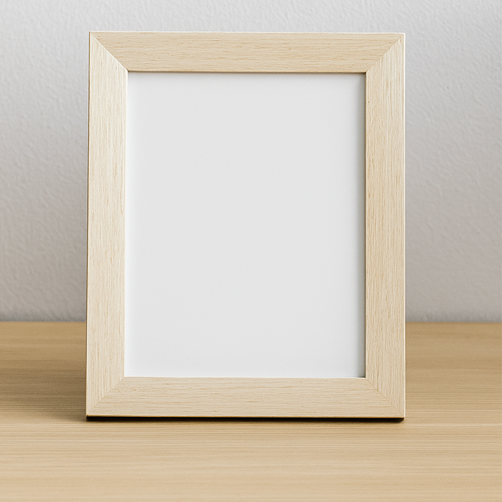 Light Oak Effect 7x5 Frame with Mount