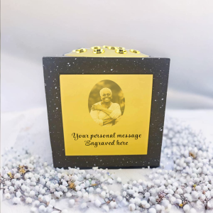 black_resin_stone_effect_rose_bowl_with_gold_engravable_plate_with_image