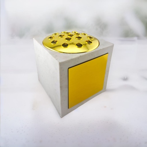 white_square_resin_rose_bowl_gold_plate_2_20250320_134319823_1493889189